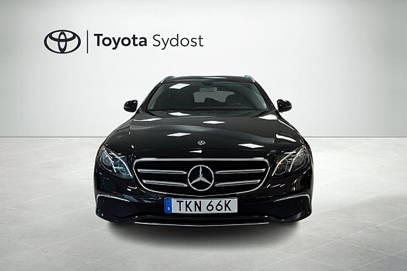 Mercedes-Benz E200 5 of 18