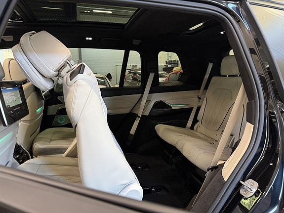 BMW X7 13 of 27