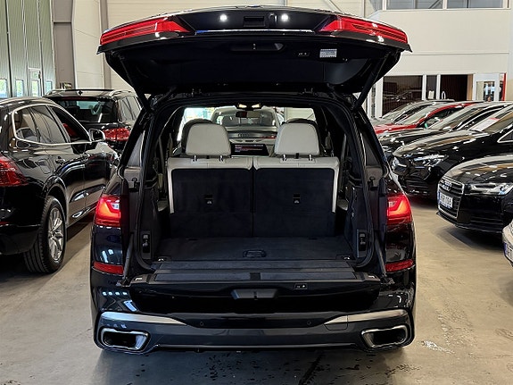 BMW X7 7 of 27