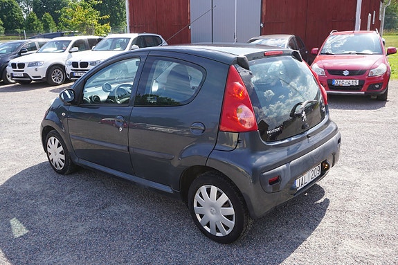 Peugeot 107 3 of 5