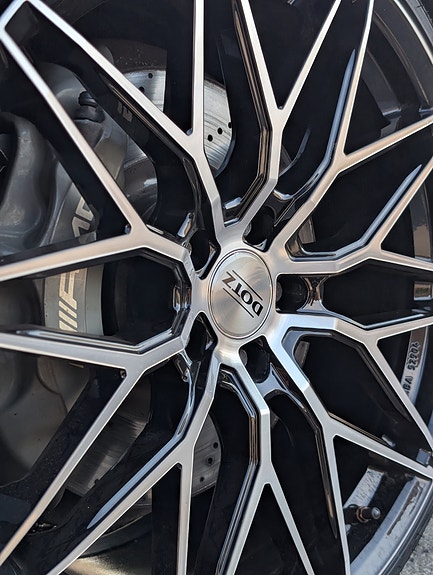 Mercedes-Benz C63 12 of 13