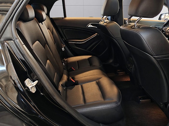 Mercedes-Benz CLA220 d 18 of 26