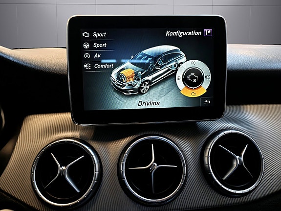 Mercedes-Benz CLA220 d 23 of 26