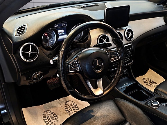 Mercedes-Benz CLA220 d 13 of 26