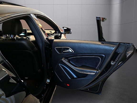 Mercedes-Benz CLA220 d 17 of 26