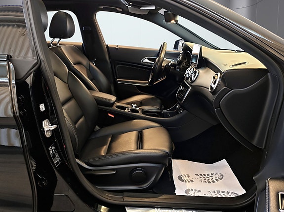 Mercedes-Benz CLA220 d 16 of 26