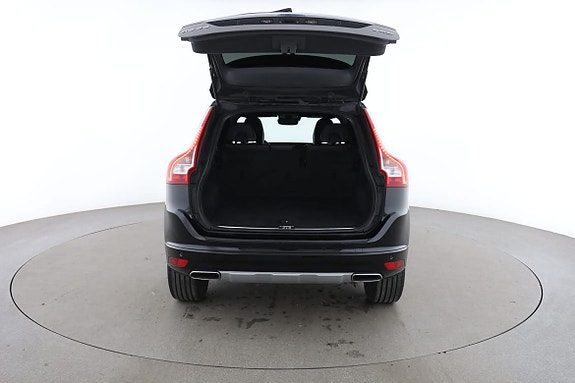 Volvo XC60 17 of 30