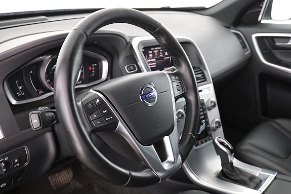 Volvo XC60 12 of 30