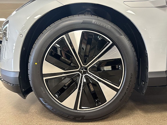 Polestar 4 14 of 14