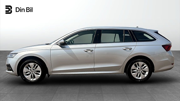 Skoda Octavia 2 of 5