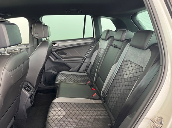 Volkswagen Tiguan 6 of 12