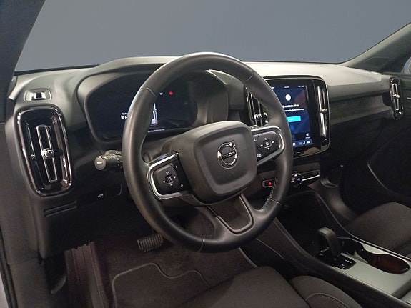 Volvo EX40 6 of 15