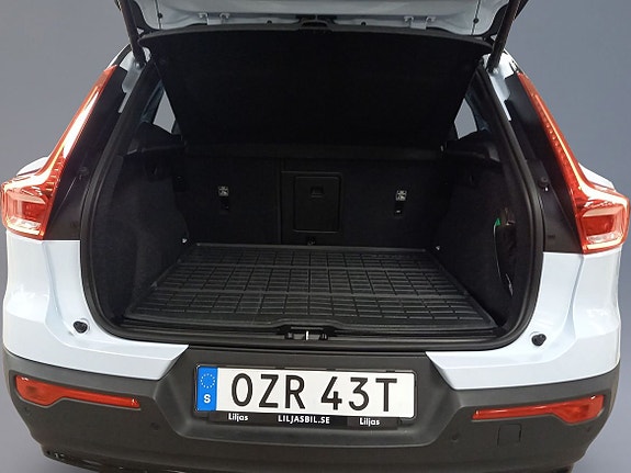 Volvo EX40 10 of 15