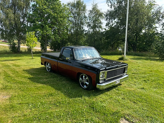 Chevrolet C10 2 of 5