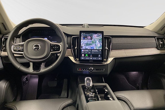 Volvo XC90 9 of 15