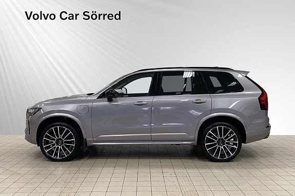 Volvo XC90 3 of 5