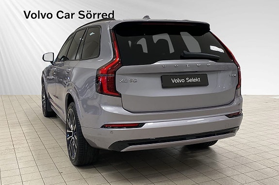 Volvo XC90 4 of 5