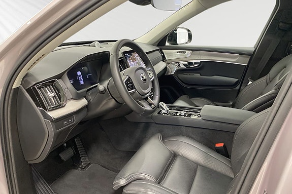 Volvo XC90 7 of 15