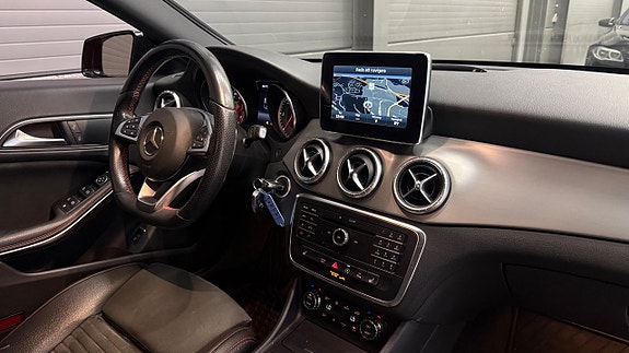 Mercedes-Benz CLA220 d 18 of 28