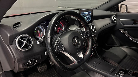 Mercedes-Benz CLA220 d 13 of 28