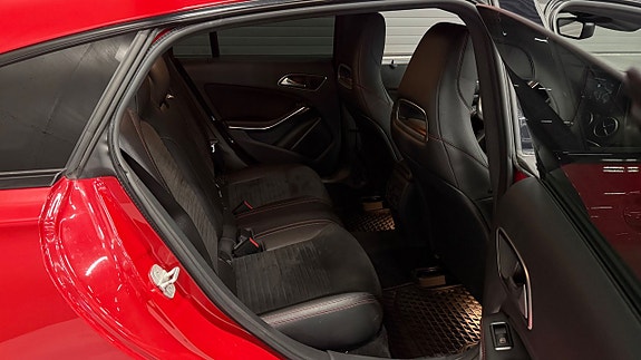 Mercedes-Benz CLA220 d 15 of 28