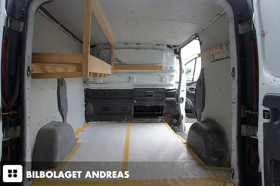 Renault Trafic 8 of 9