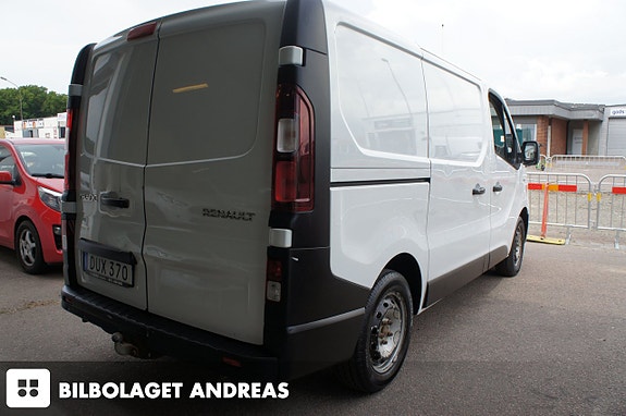 Renault Trafic 3 of 9