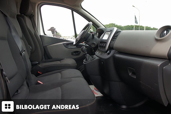 Renault Trafic 6 of 9