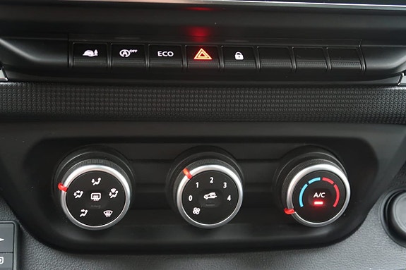 Renault Trafic 14 of 18