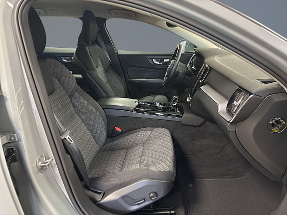 Volvo V60 7 of 12