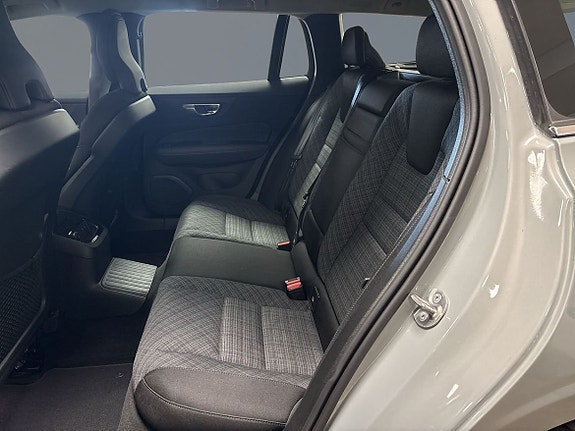 Volvo V60 8 of 12