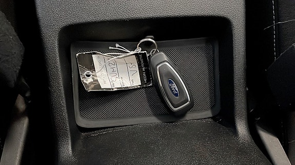 Ford Kuga 11 of 12