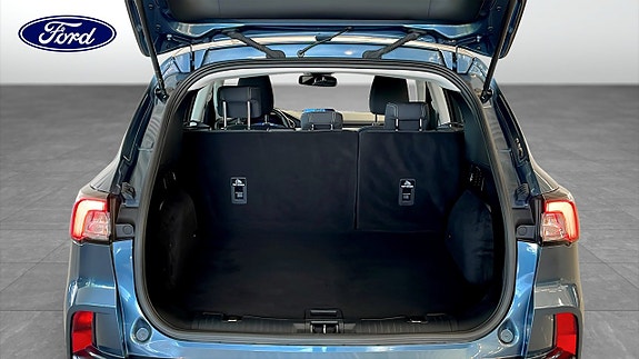 Ford Kuga 10 of 12