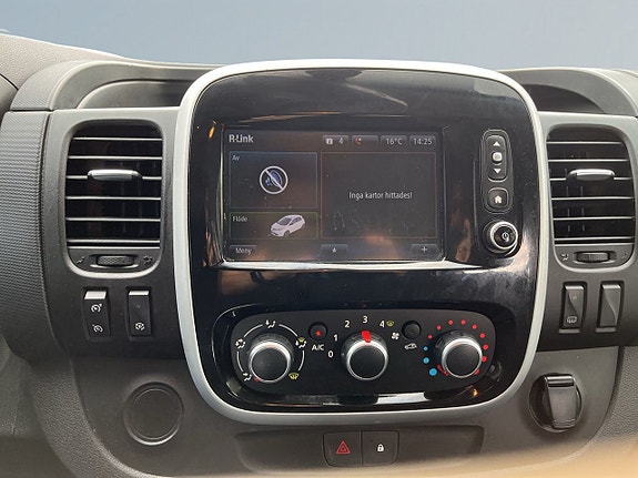 Renault Trafic 11 of 20
