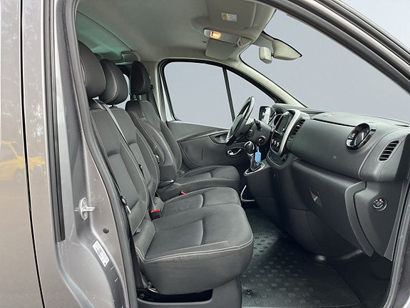 Renault Trafic 10 of 20