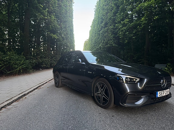 Mercedes-Benz C300 6 of 7
