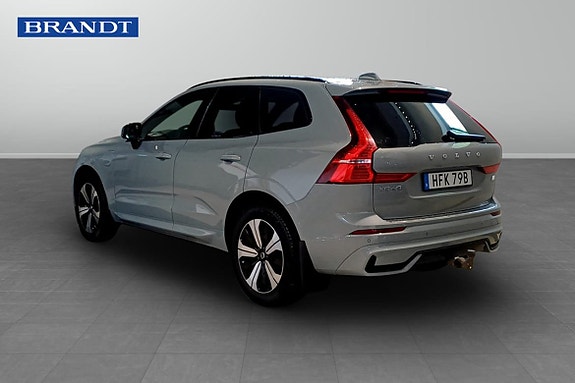 Volvo XC60 2 of 5