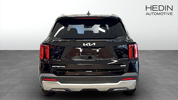 Kia Sorento 7 of 18