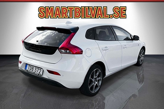 Volvo V40 3 of 30