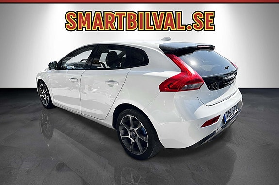 Volvo V40 8 of 30