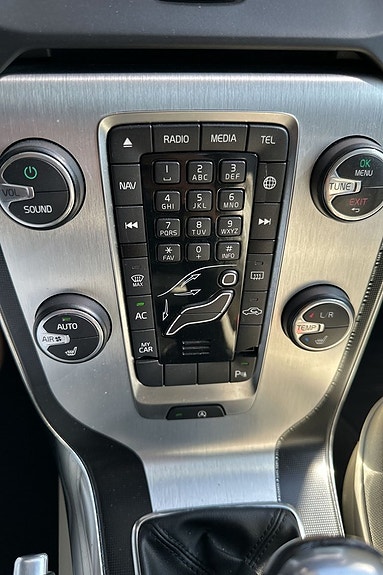 Volvo V40 30 of 30
