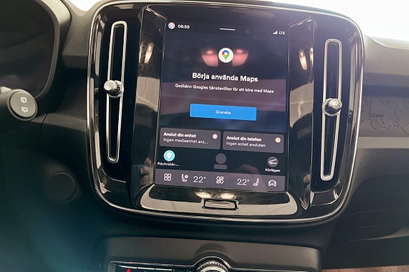 Volvo XC40 6 of 9
