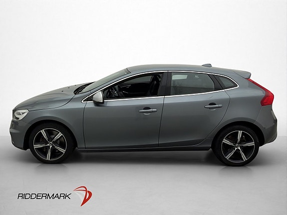Volvo V40 4 of 25