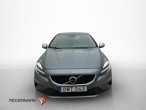 Volvo V40 2 of 25