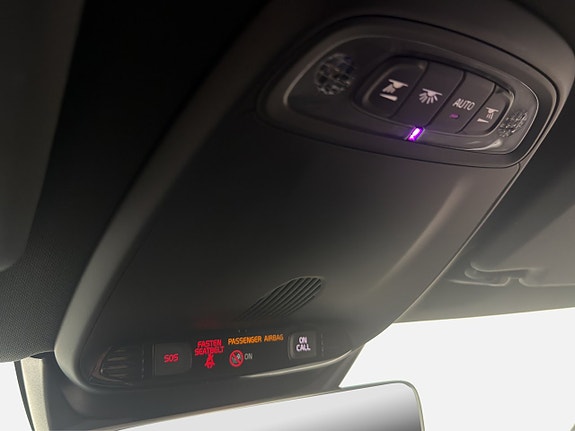 Volvo V40 22 of 25