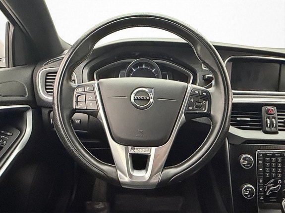 Volvo V40 10 of 25