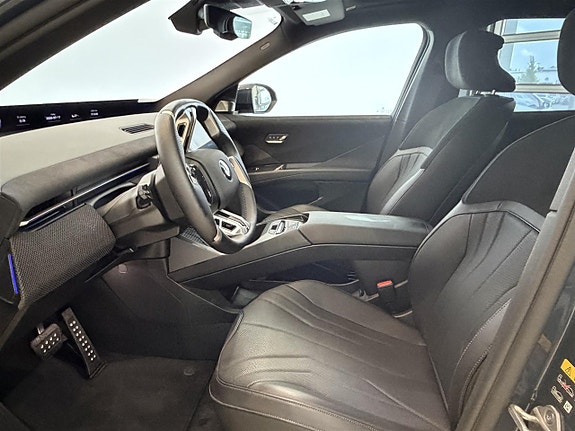 BMW iX3 9 of 15