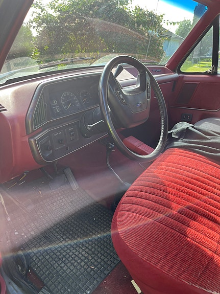 Ford F-250 2 of 5