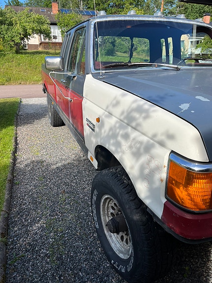 Ford F-250 5 of 5