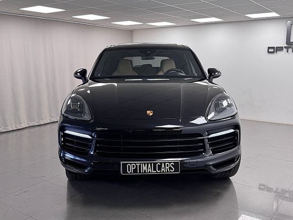 Porsche Cayenne S 8 of 16